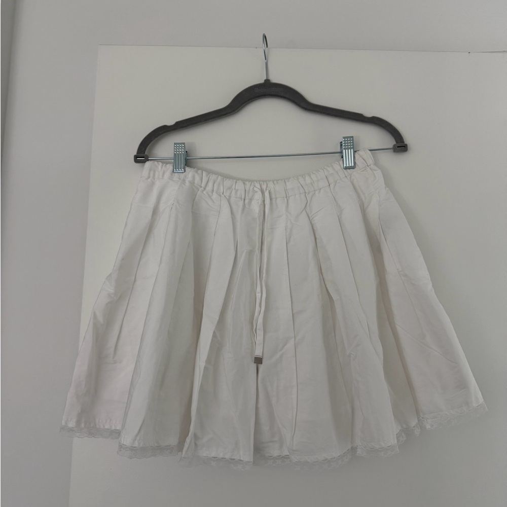 J. Crew Women's White Pleated Mini Skirt with Drawstring Waist - size medium